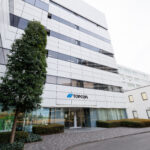 ①蓮沼町75番地「株式会社トプコン」