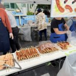 ⑦さあ始まった。大原東町会の「フランクフルト」も美味しそー。ケチャップとマスタードをたっぷりお願いします